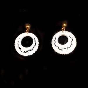 Vintage pierced white carved bone hoop earrings pierced